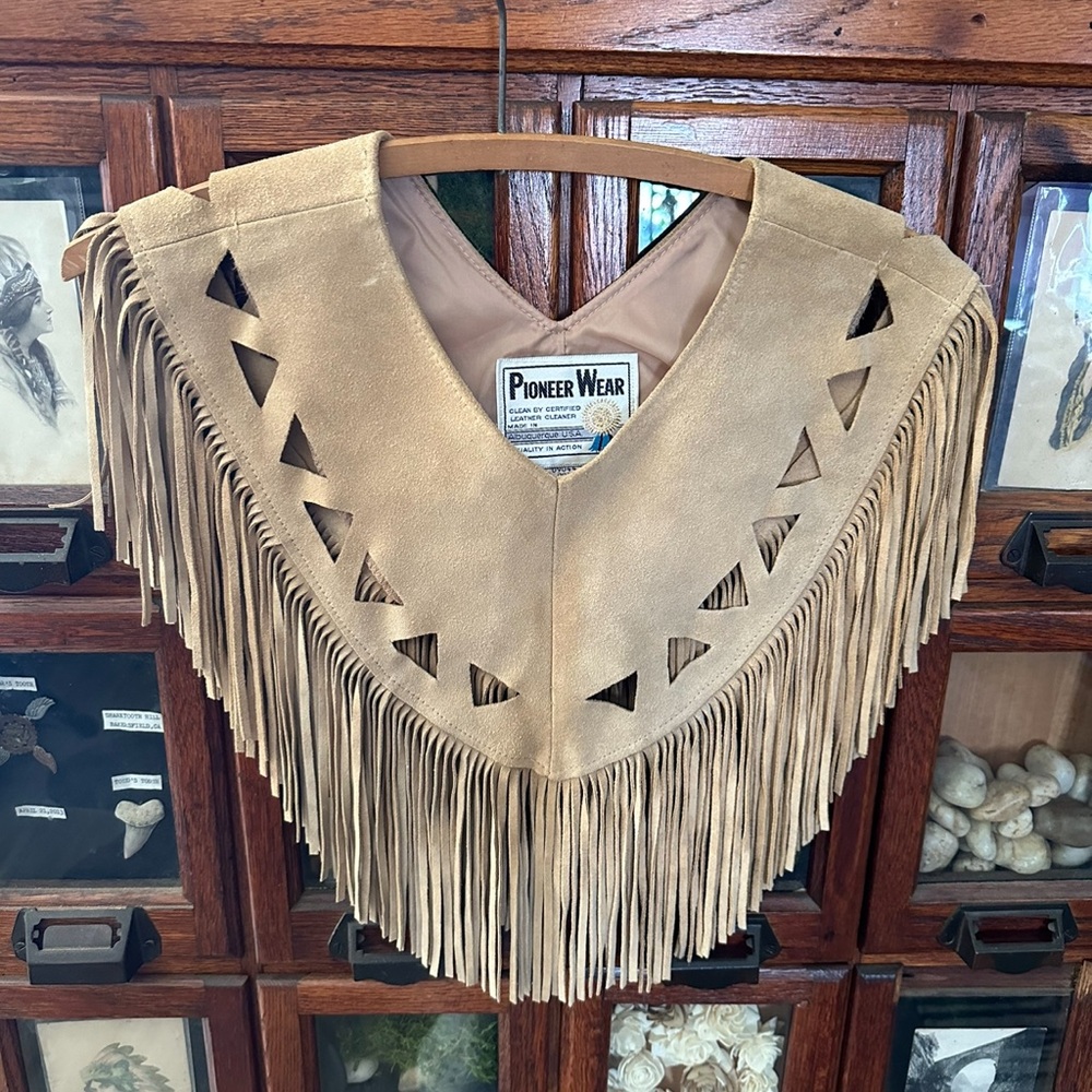 COPY - Vintage pioneer wear vest/shawl/top! 3rd pic is example of how can be wo…